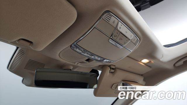 Mercedes-Benz S-Class 2018 — photo 25