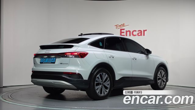 Audi Q4 e-tron 2025 — photo 2