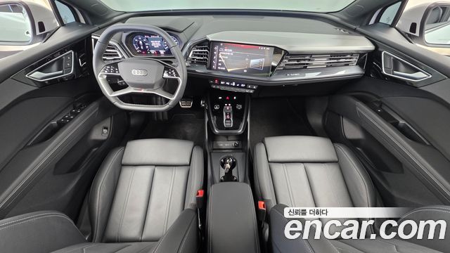 Audi Q4 e-tron 2025 — photo 7