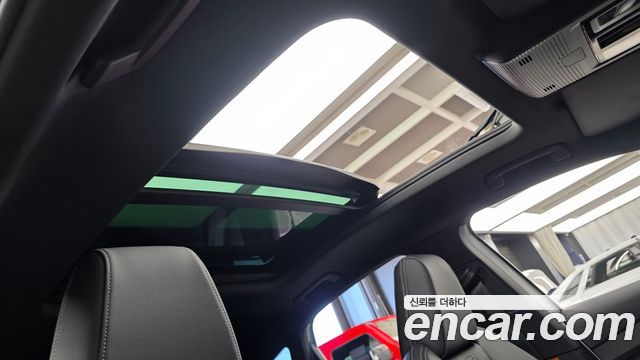 Audi Q4 e-tron 2025 — photo 17