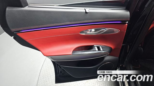 Genesis GV70 2025 — photo 15