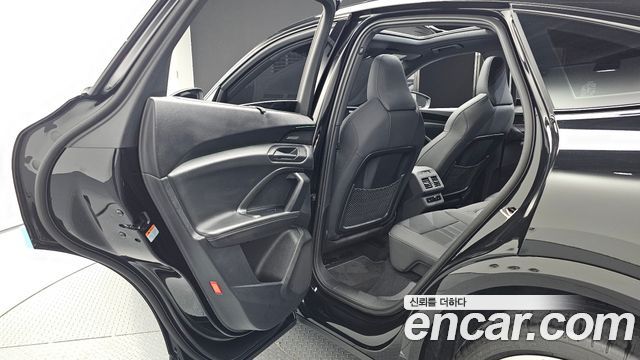 Audi Q5 2025 — photo 18