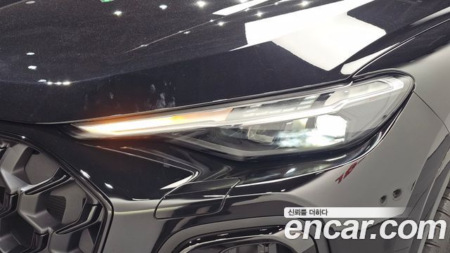 Audi Q5 2025 — photo 8