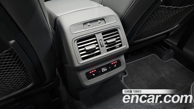 Audi Q5 2025 — photo 35