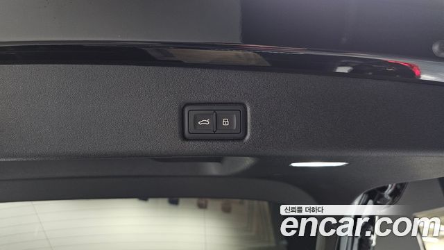 Audi Q5 2025 — photo 39