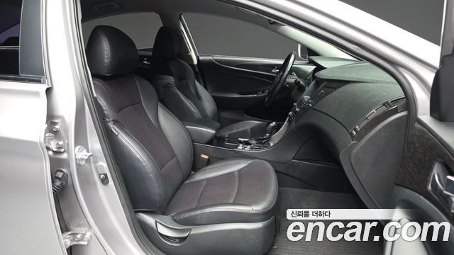 Hyundai Sonata 2014 — photo 17