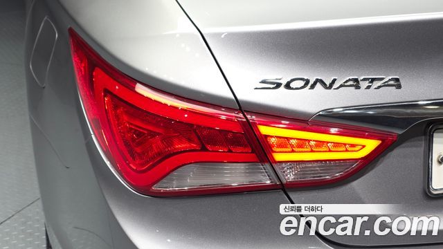Hyundai Sonata 2014 — photo 9
