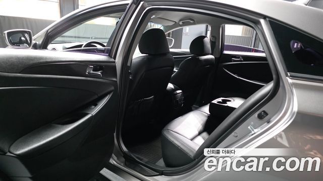Hyundai Sonata 2014 — photo 16