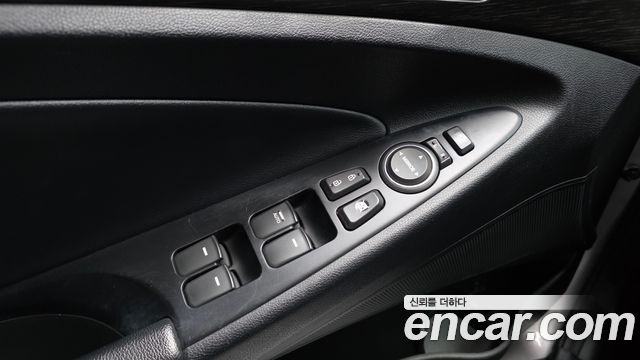 Hyundai Sonata 2014 — photo 27
