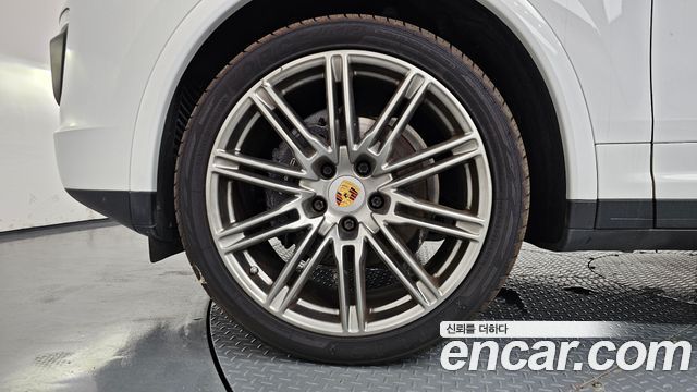 Porsche Cayenne 2017 — photo 5
