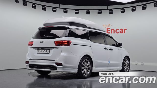 Kia Canival 2019 — photo 2