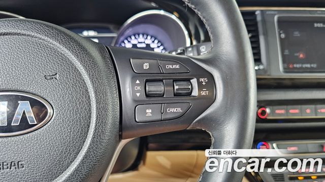 Kia Canival 2019 — photo 23