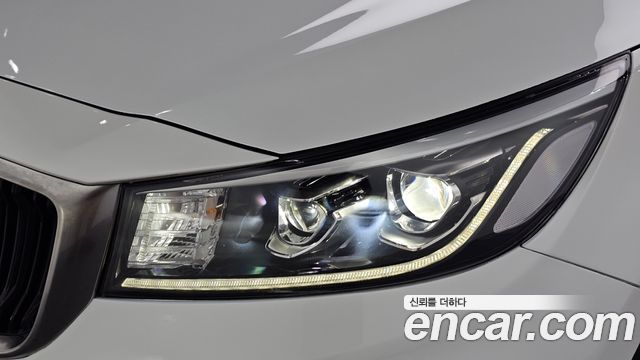 Kia Canival 2019 — photo 8