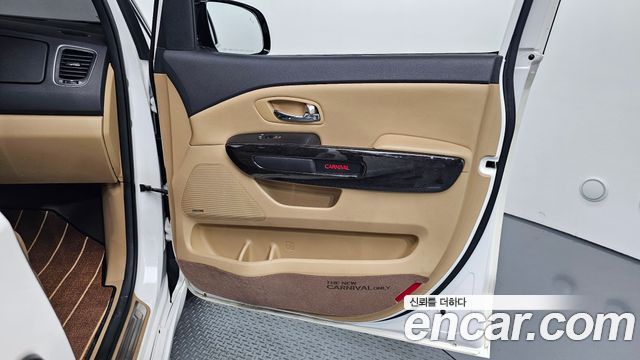 Kia Canival 2019 — photo 15