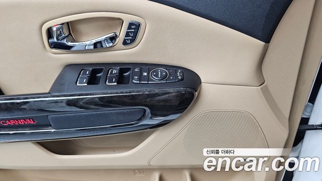 Kia Canival 2019 — photo 32