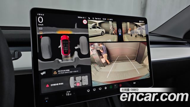 Tesla Model Y 2024 — photo 15