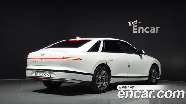 Hyundai Grandeur 2023 — photo 2