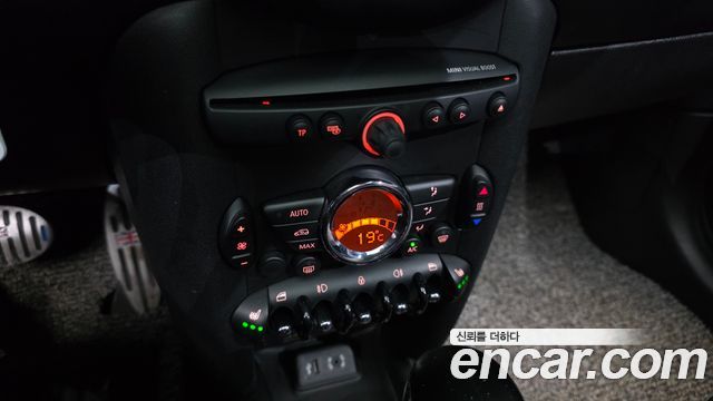 Mini Cooper 2013 — photo 17