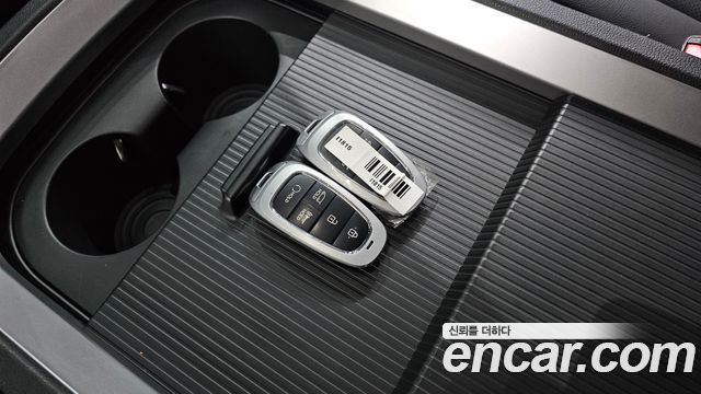 Hyundai Staria 2024 — photo 25