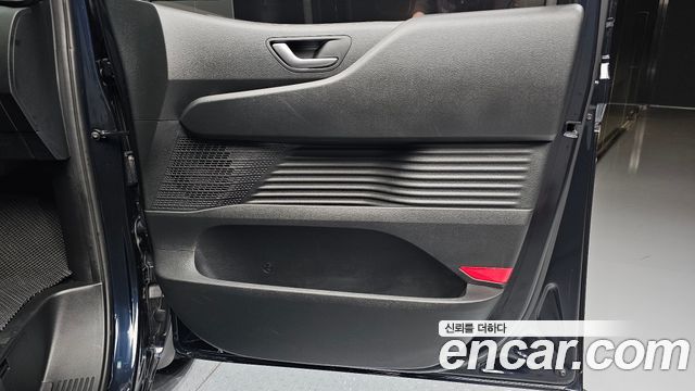 Hyundai Staria 2024 — photo 15