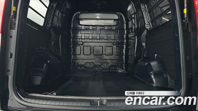 Hyundai Staria 2024 — photo 31