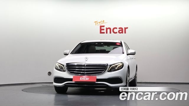 Mercedes-Benz E-Class 2017 — photo 3