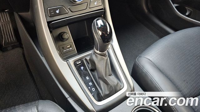 Hyundai AVANTE 2014 — photo 12