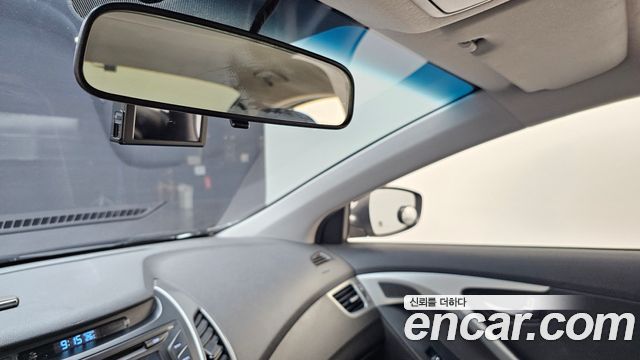 Hyundai AVANTE 2014 — photo 25