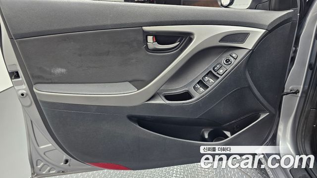 Hyundai AVANTE 2014 — photo 14