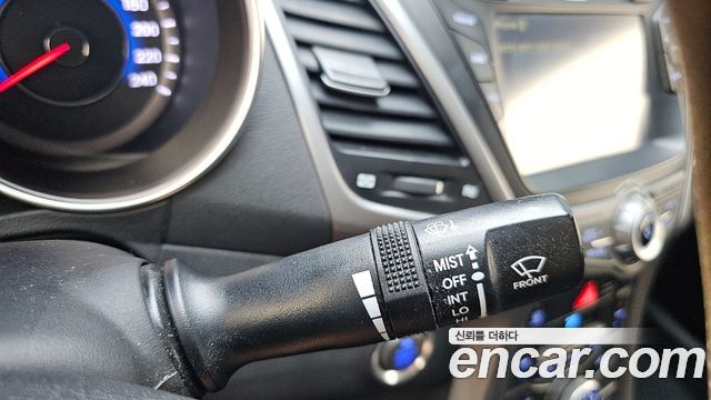 Hyundai AVANTE 2014 — photo 27