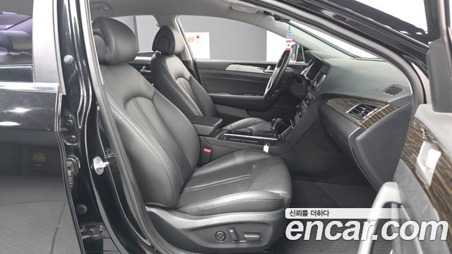 Hyundai Sonata 2016 — photo 17