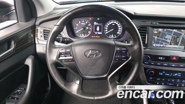 Hyundai Sonata 2016 — photo 19