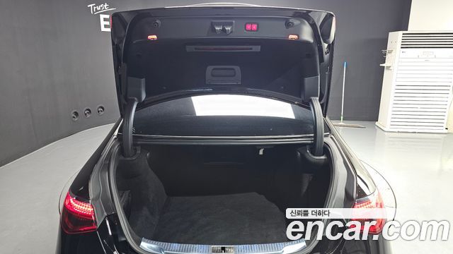 Mercedes-Benz S-Class 2021 — photo 26