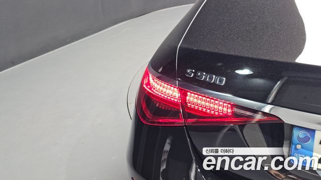 Mercedes-Benz S-Class 2021 — photo 9