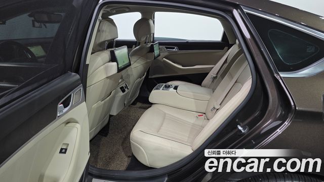 Genesis G80 2017 — photo 11