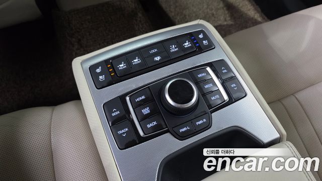 Genesis G80 2017 — photo 16