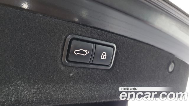 Genesis G80 2017 — photo 20
