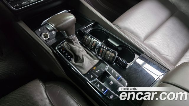 Kia K7 2017 — photo 12