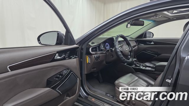 Kia K7 2017 — photo 13