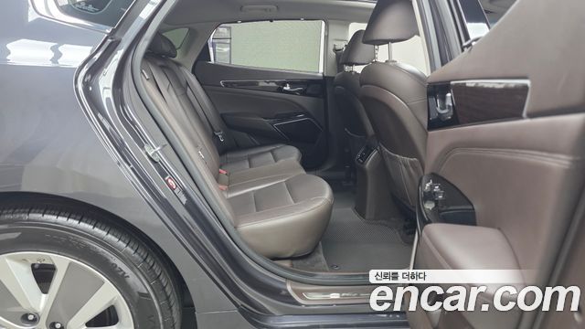 Kia K7 2017 — photo 17