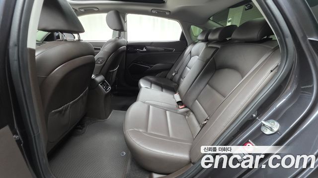 Kia K7 2017 — photo 18
