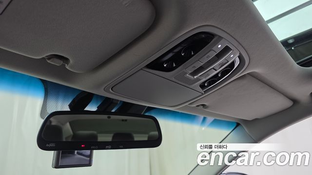 Kia K7 2017 — photo 25