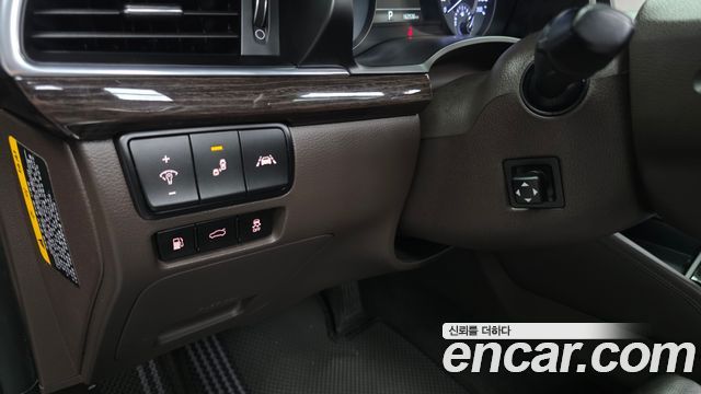 Kia K7 2017 — photo 26
