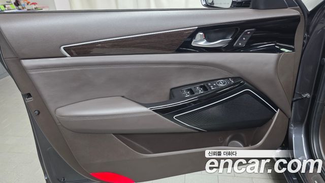 Kia K7 2017 — photo 14