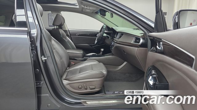 Kia K7 2017 — photo 16