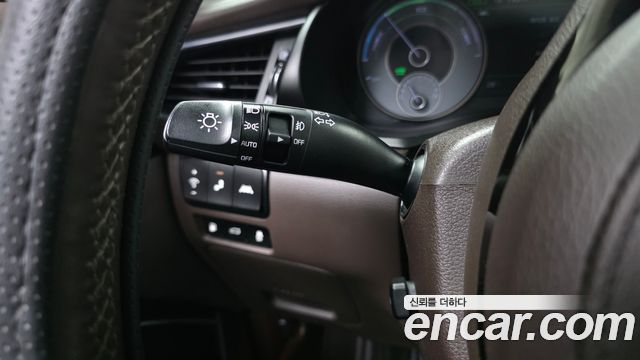 Kia K7 2017 — photo 29