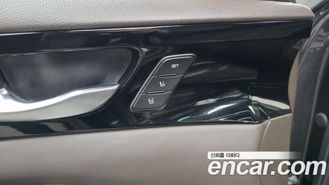 Kia K7 2017 — photo 30