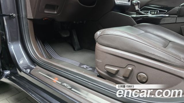 Kia K7 2017 — photo 31
