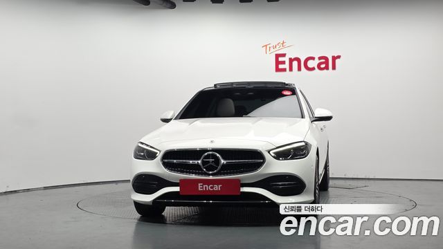 Mercedes-Benz C-Class 2025 — photo 3