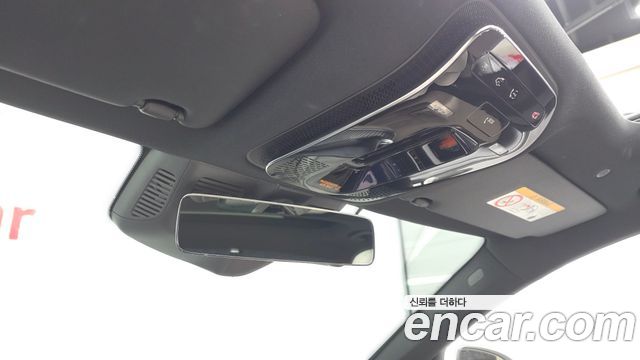 Mercedes-Benz C-Class 2025 — photo 23